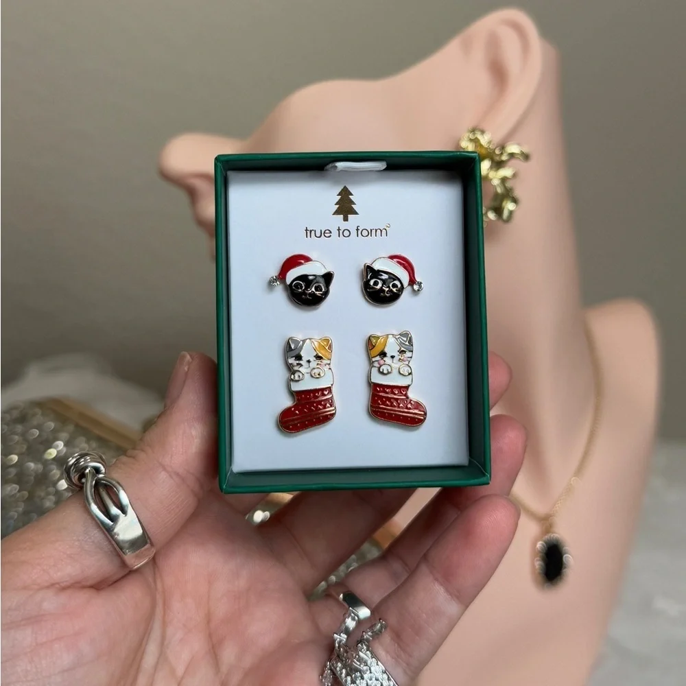 ⚜️True to Form | Cute Holiday Cat Earrings - 2 pair | With Original Box - Picture 3 of 5